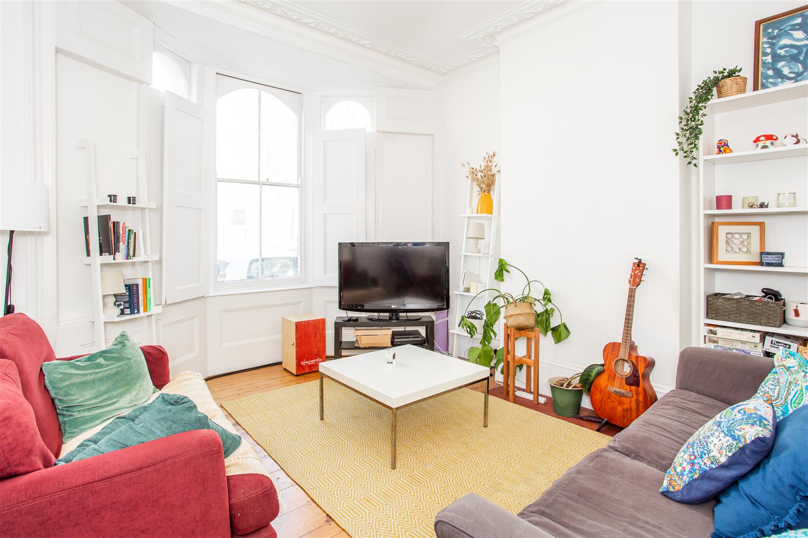 3 bed property in Mossford Street, Mile End